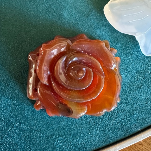 Set of 3 pendants.  Carnelian Rose.  Agate Butterfly. Green Aventurine Flower - Picture 10 of 10